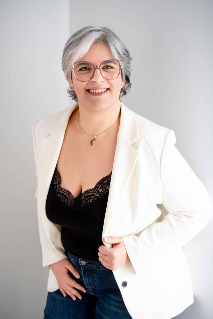 Séance photo portrait de femme à Tournai : se reconnecter à son image