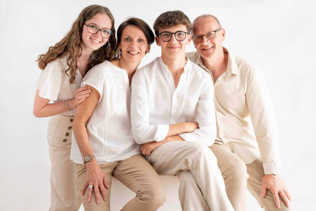 portrait famille studio Belgique Coralie Cardon