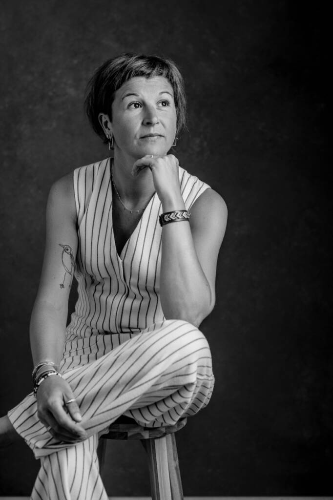 Portrait femme authentique studio