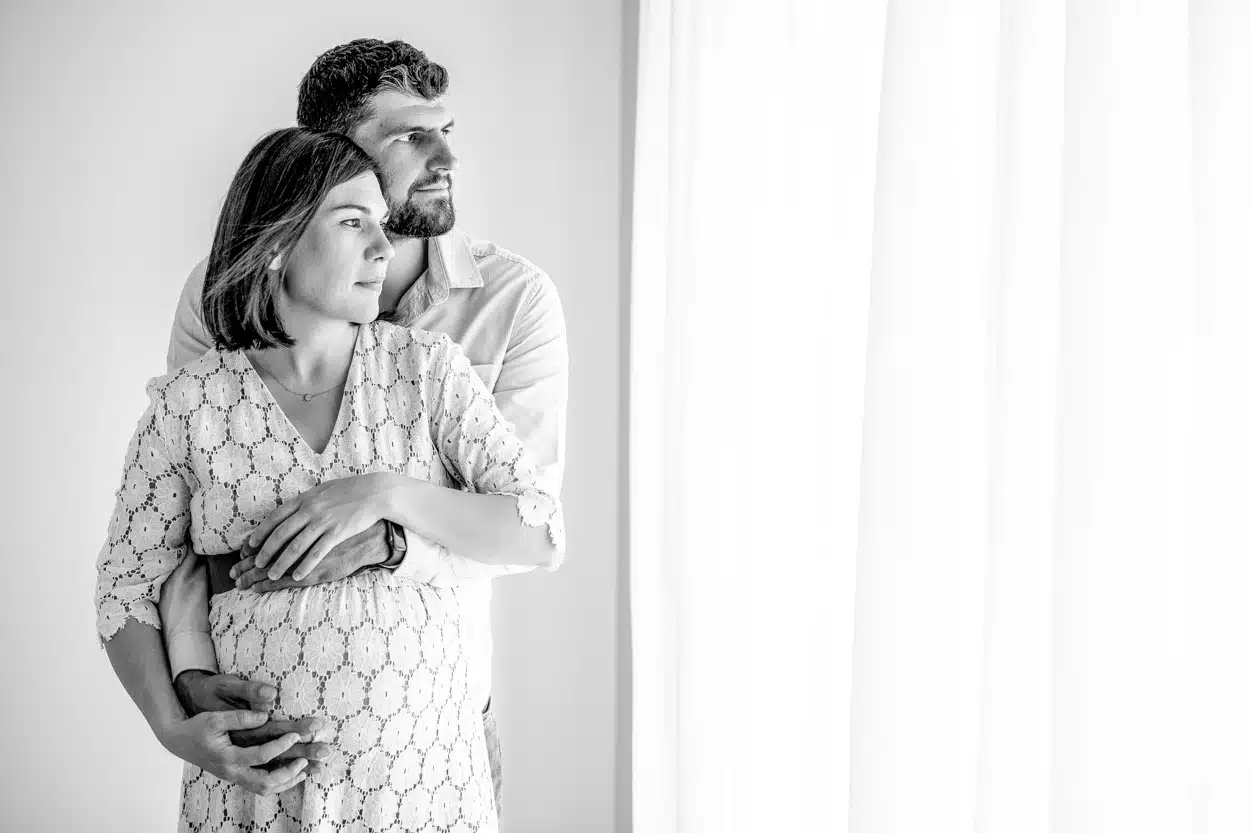 Portrait de grossesse en studio à tournai
